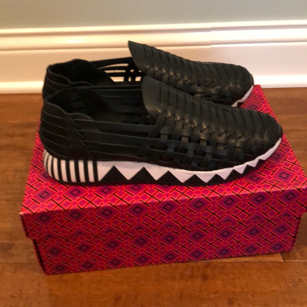 Tory Burch Jupiter Hurache Size 10